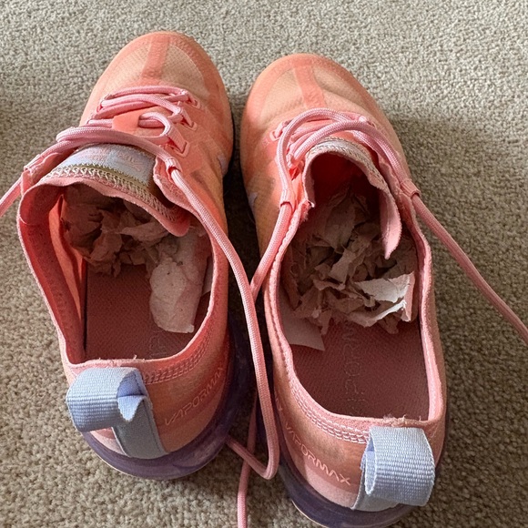 Nike Vibrant Pink and Purple VaporMax Shoes - Picture 6 of 8